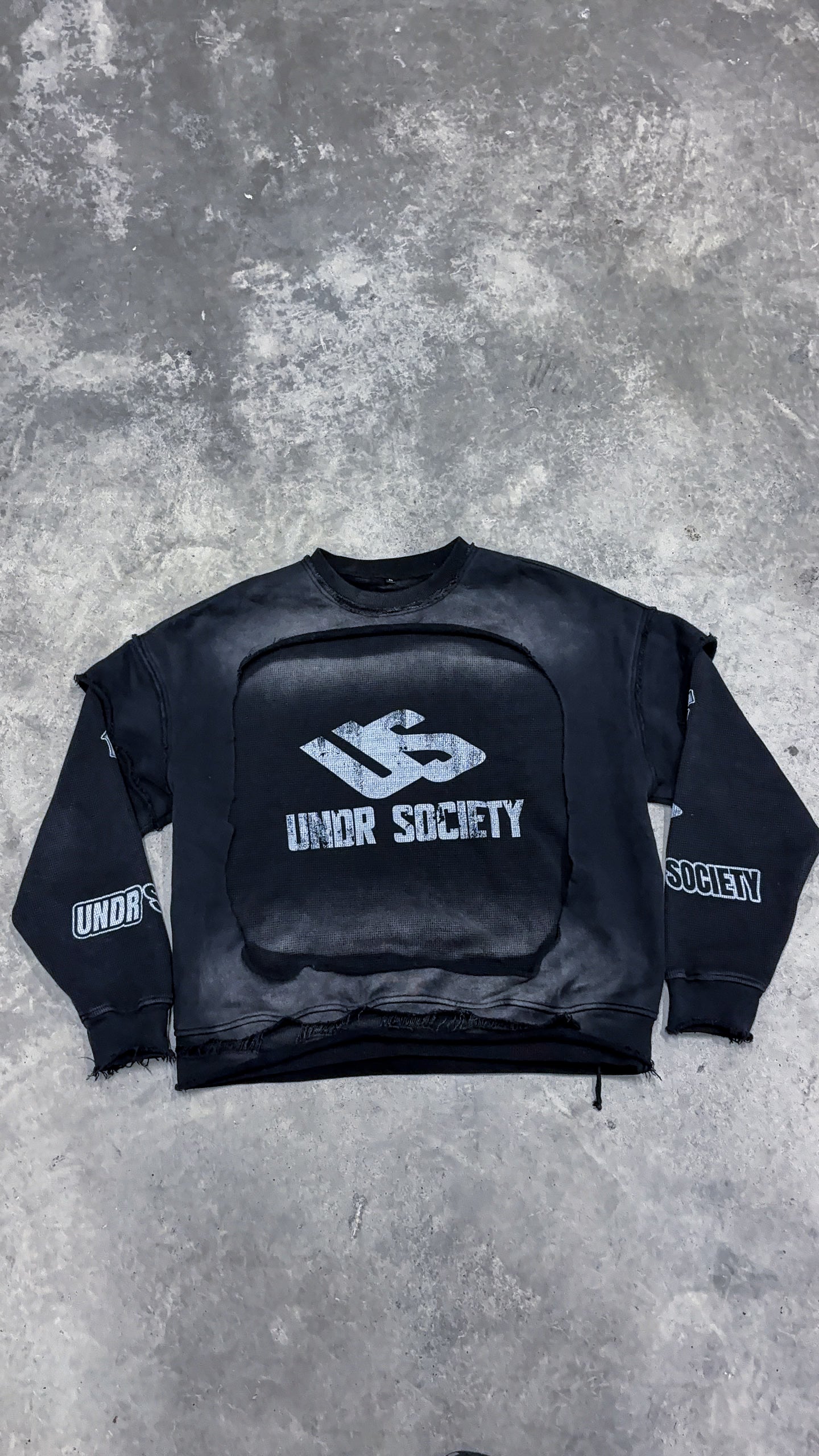 UNDR DOUBLE LAYERED LONGSLEEVE